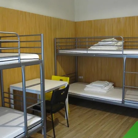 Hostel Mandarin *